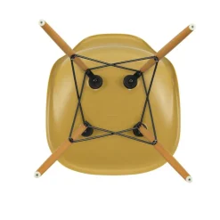 Eames Fiberglass Side Chair DSW Ahorn gelblich