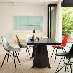 Eames Fiberglass Side Chair DSW Ahorn schwarz