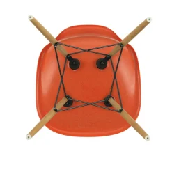 Eames Fiberglass Side Chair DSW Gestell Esche