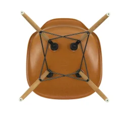 Eames Fiberglass Side Chair DSW Gestell Esche