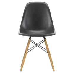 Eames Fiberglass Side Chair DSW Gestell Esche