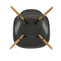 Eames Fiberglass Side Chair DSW Gestell Esche