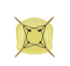Eames Plastic Armchair DAW RE Ahorn gelblich