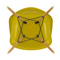 Eames Plastic Armchair DAW RE Ahorn gelblich
