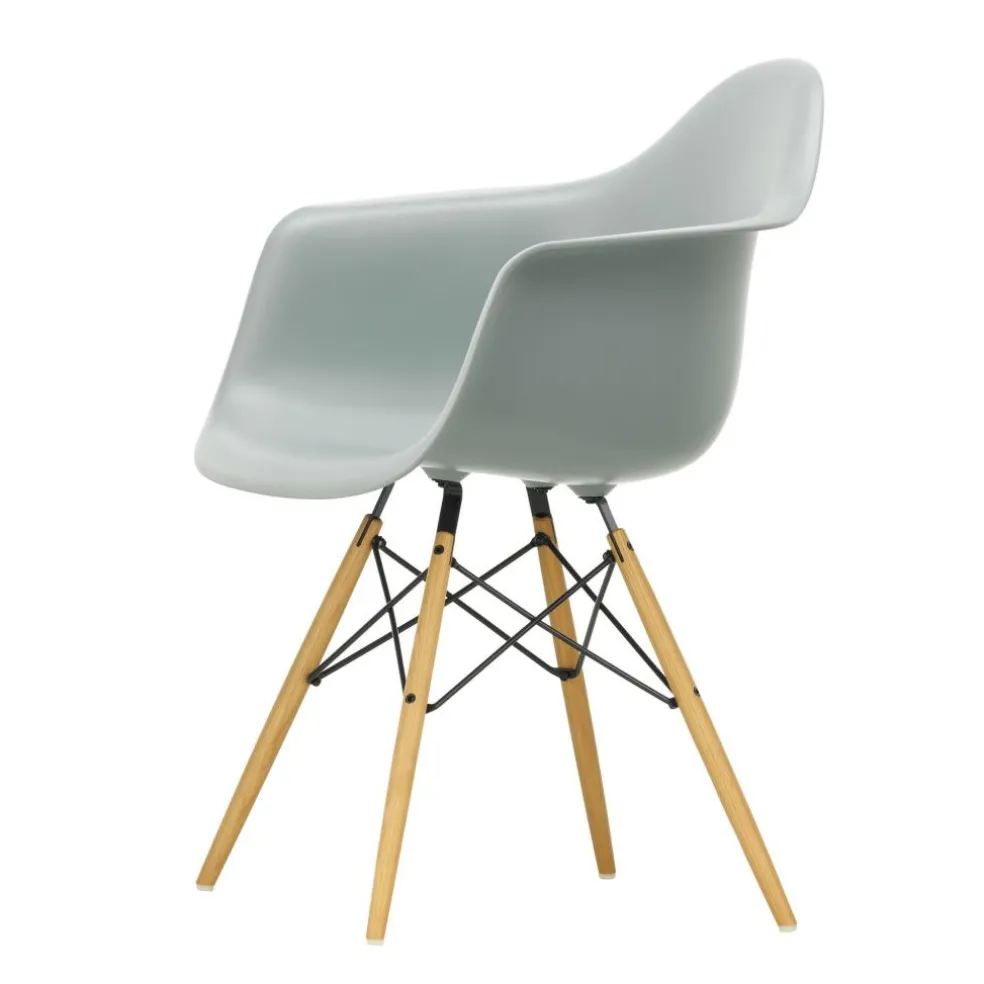 Eames Plastic Armchair DAW RE Gestell Esche