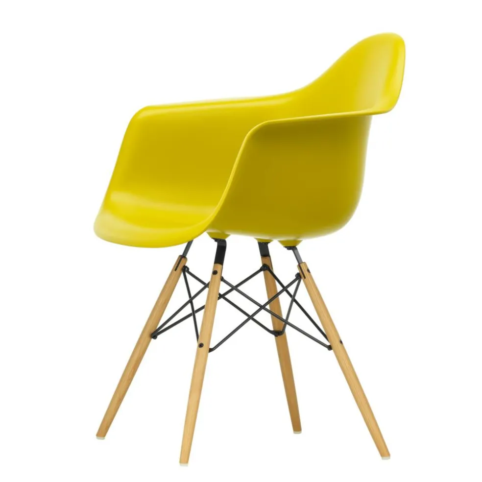 Eames Plastic Armchair DAW RE Gestell Esche