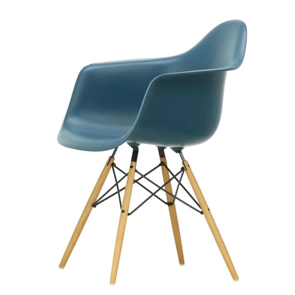 Eames Plastic Armchair DAW RE Gestell Esche