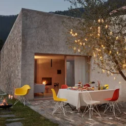 Eames Plastic Armchair DAR Gestell weiß