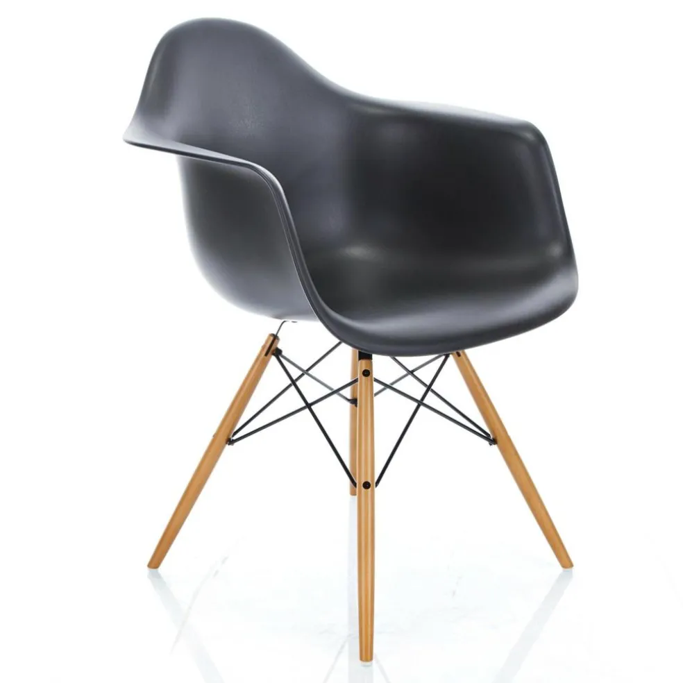 Eames Plastic Armchair DAW Ahorn gelblich