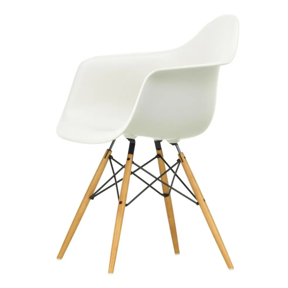 Eames Plastic Armchair DAW Ahorn gelblich