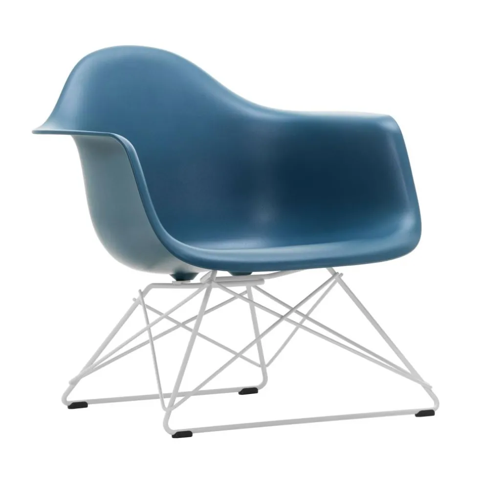 Eames Plastic Armchair LAR RE Gestell weiß