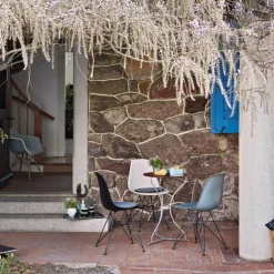 Eames Plastic Side Chair DSR Gestell schwarz