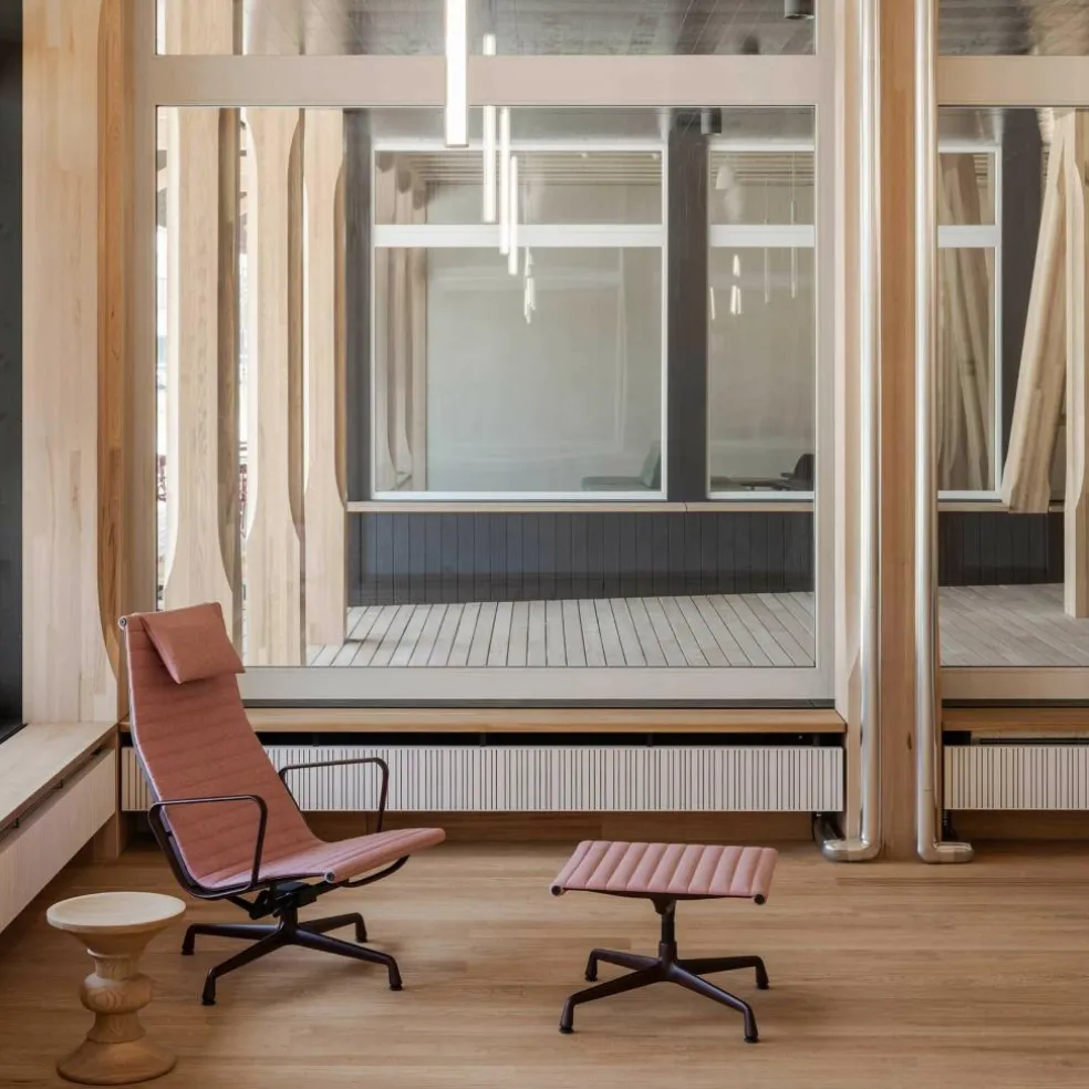 Eames Stool/Hocker B