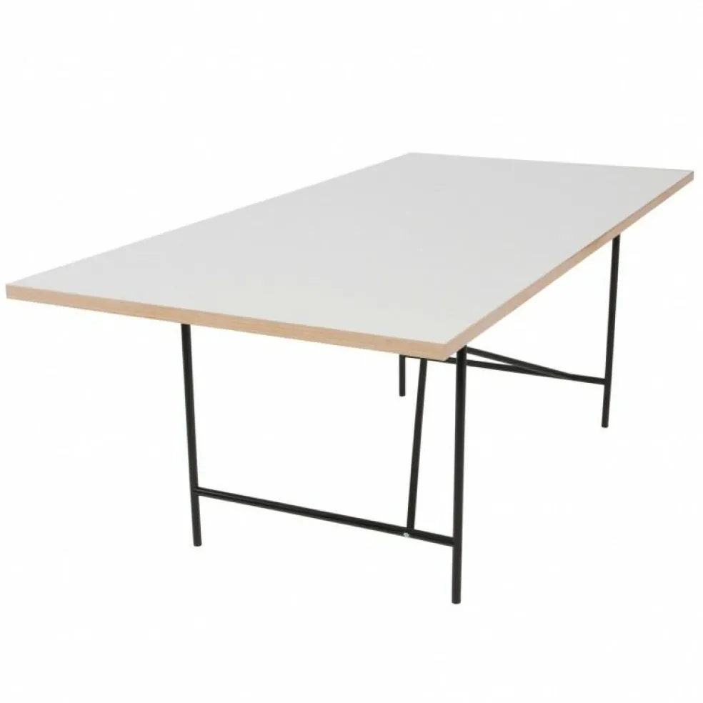 Eiermann 1 Tisch 180x90cm Gestell mittig 110x66x66cm