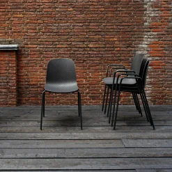 13Eighty Garten-Armlehnstuhl