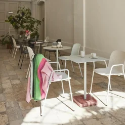 13Eighty Garten-Armlehnstuhl