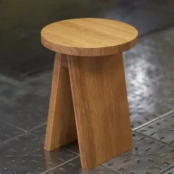 EK01 Stool Hocker