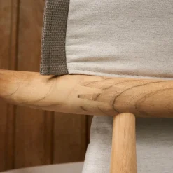 Embrace E008 Gartenarmlehnstuhl