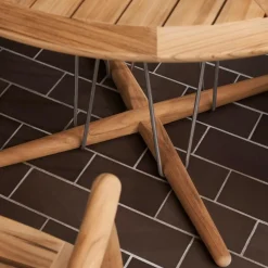 Embrace E022 Gartenesstisch