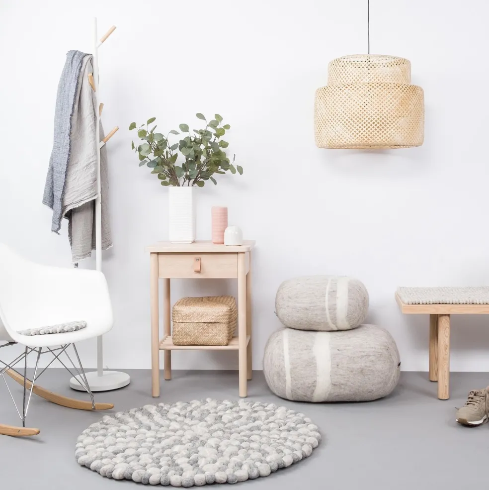 Ernie Filzkugelteppich