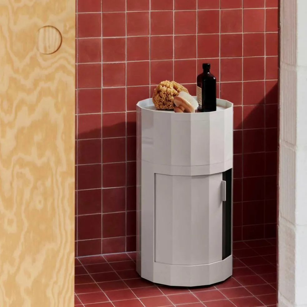 Facet Container hoch mit Füßen und Rollen