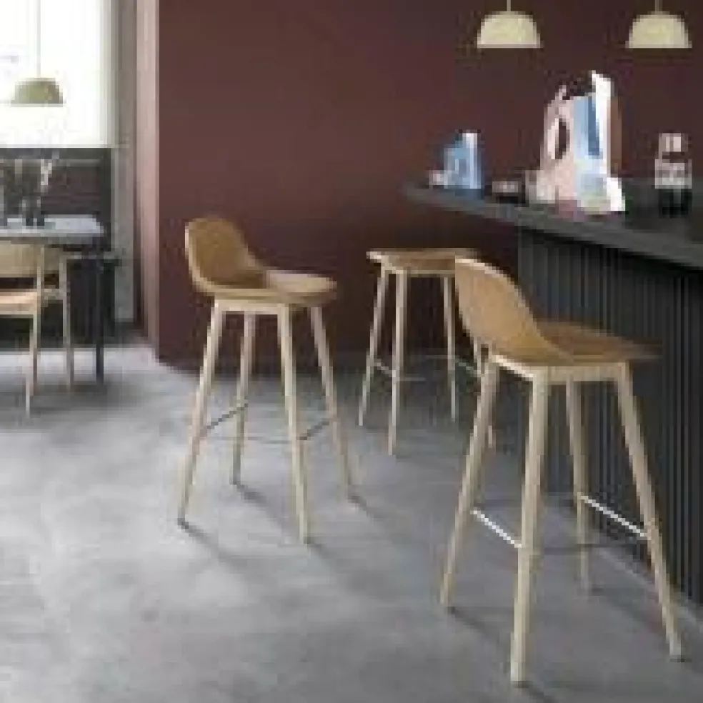Fiber Barhocker mit Holzgestell 65cm Leder