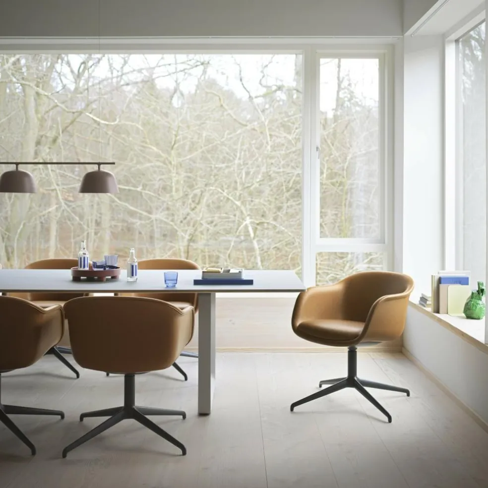 Fiber Conference Drehstuhl gepolstert Leder