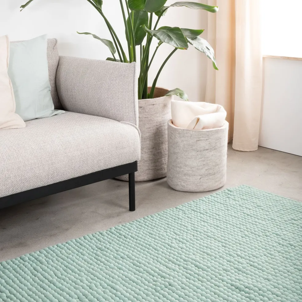 Fine Filzkugelteppich rechteckig