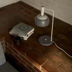 FJ Elements Tischleuchte