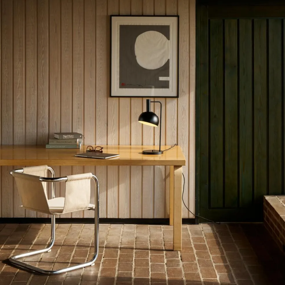 FJ Elements Tischleuchte