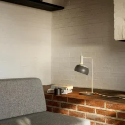 FJ Elements Tischleuchte