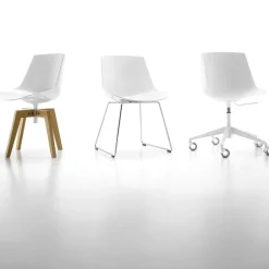 Flow Bürostuhl mit Sternfuß & Rollen