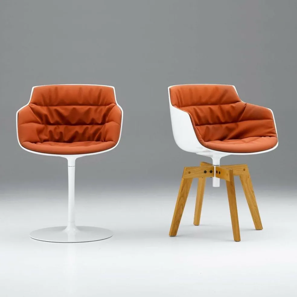 Flow Slim Armlehnstuhl Eiche gepolstert