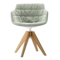 Flow Slim Armlehnstuhl Gestell Eiche VN gepolstert