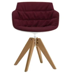 Flow Slim Armlehnstuhl Gestell Eiche VN gepolstert