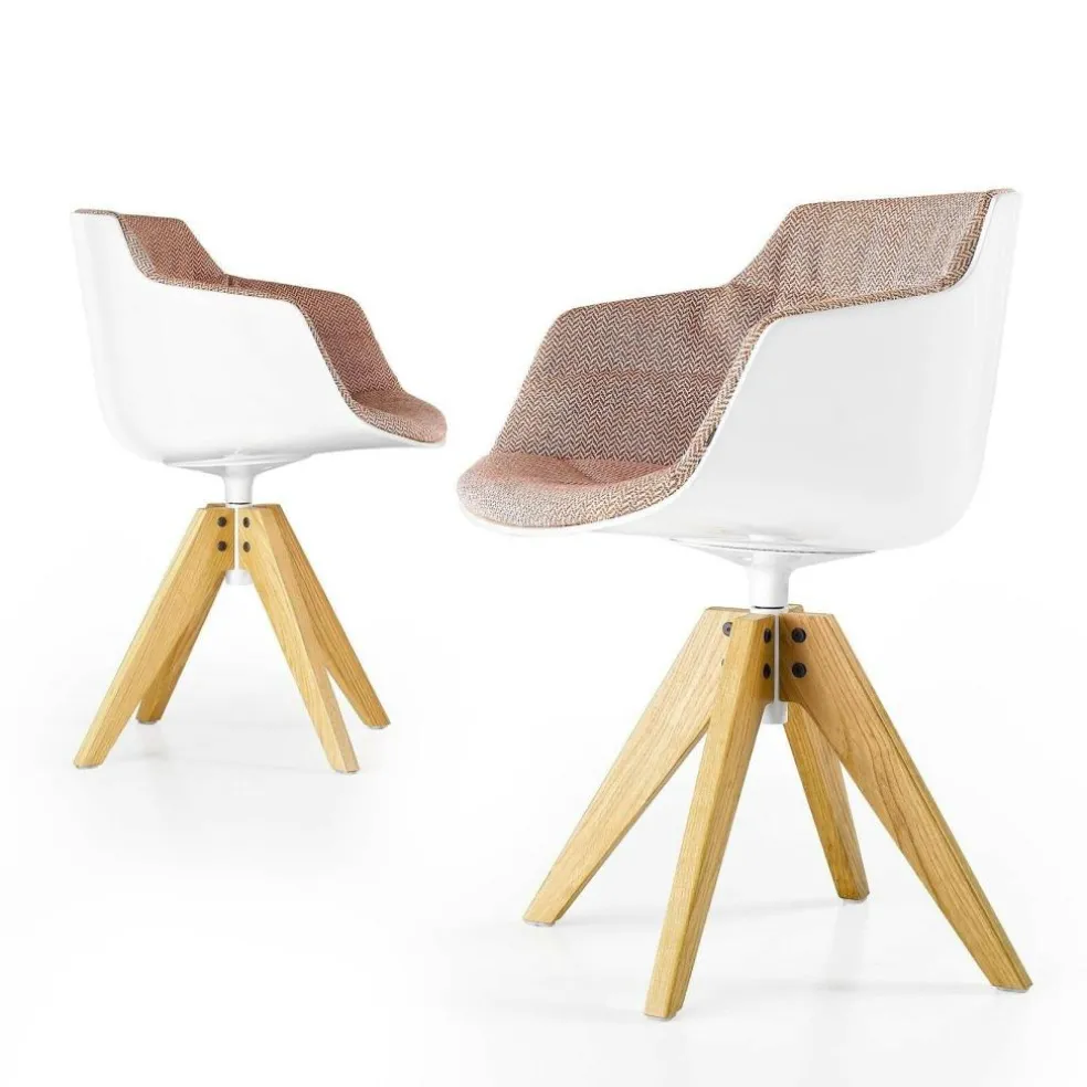 Flow Slim Armlehnstuhl Gestell Eiche VN gepolstert