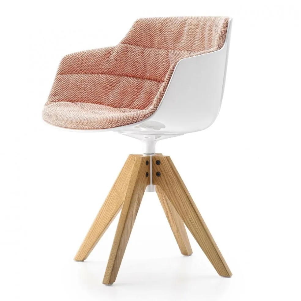 Flow Slim Armlehnstuhl Gestell Eiche VN gepolstert