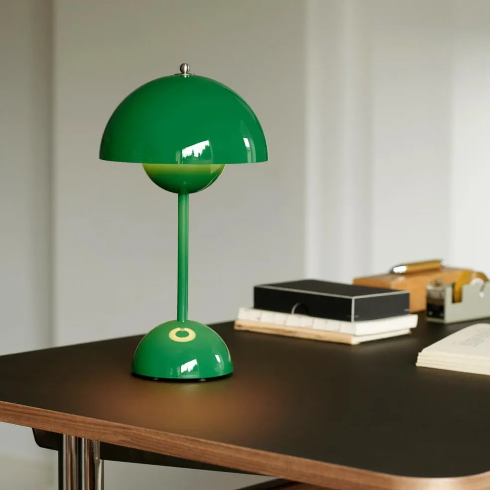 Flowerpot VP9 LED Akku Tischleuchte