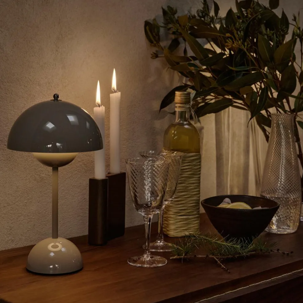 Flowerpot VP9 LED Akku Tischleuchte