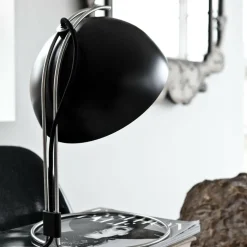 Flowerpot VP4 Tischleuchte