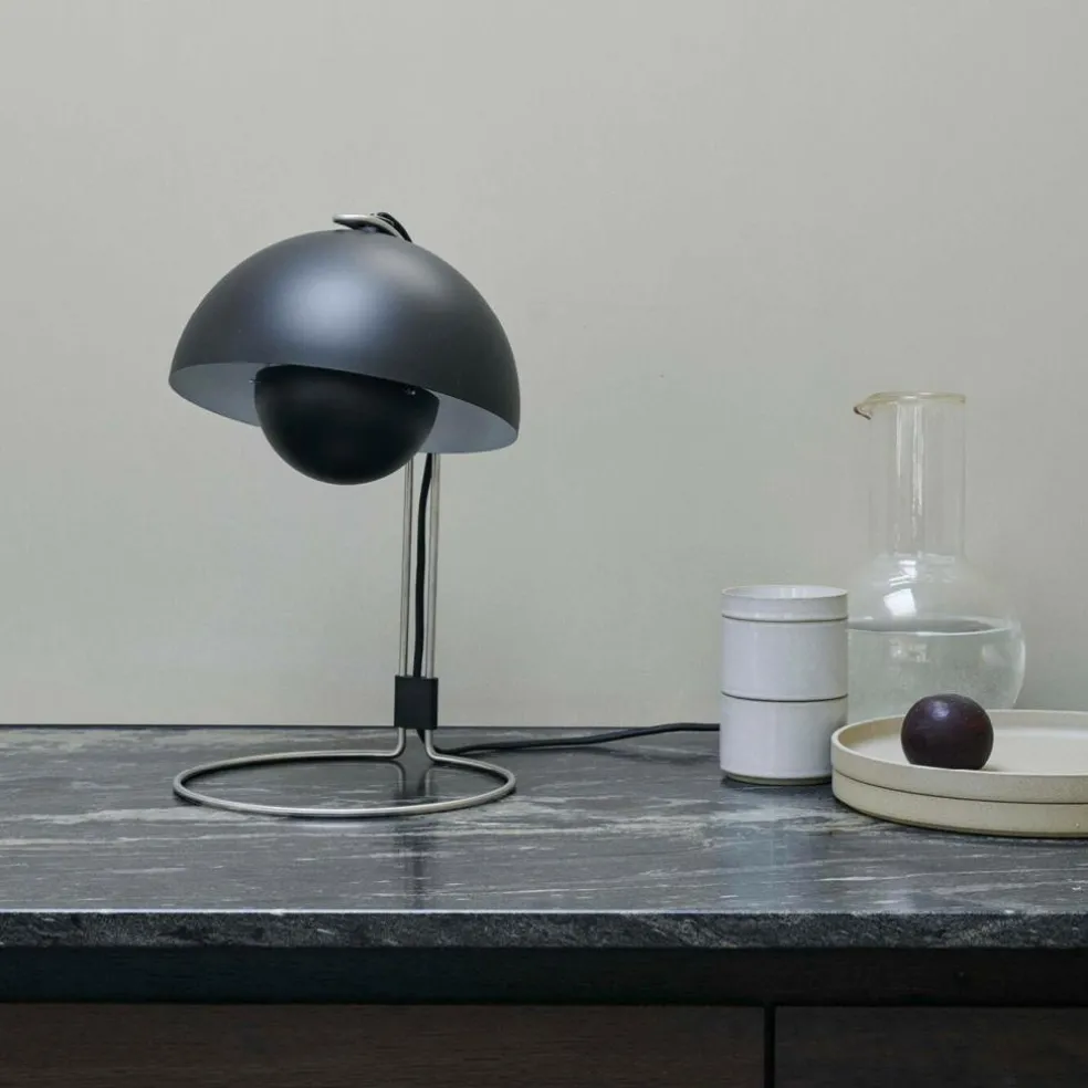 Flowerpot VP4 Tischleuchte