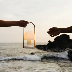 FollowMe LED Outdoor Tischleuchte mit Akku