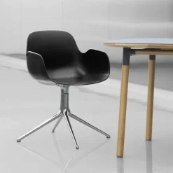 Form Drehstuhl mit Armlehnen 4L Alu