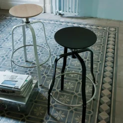 Giro S106 Hocker Sitzfläche Edelstahl 66-76cm