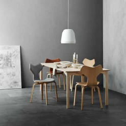 Grand Prix™ Stuhl mit Holzgestell