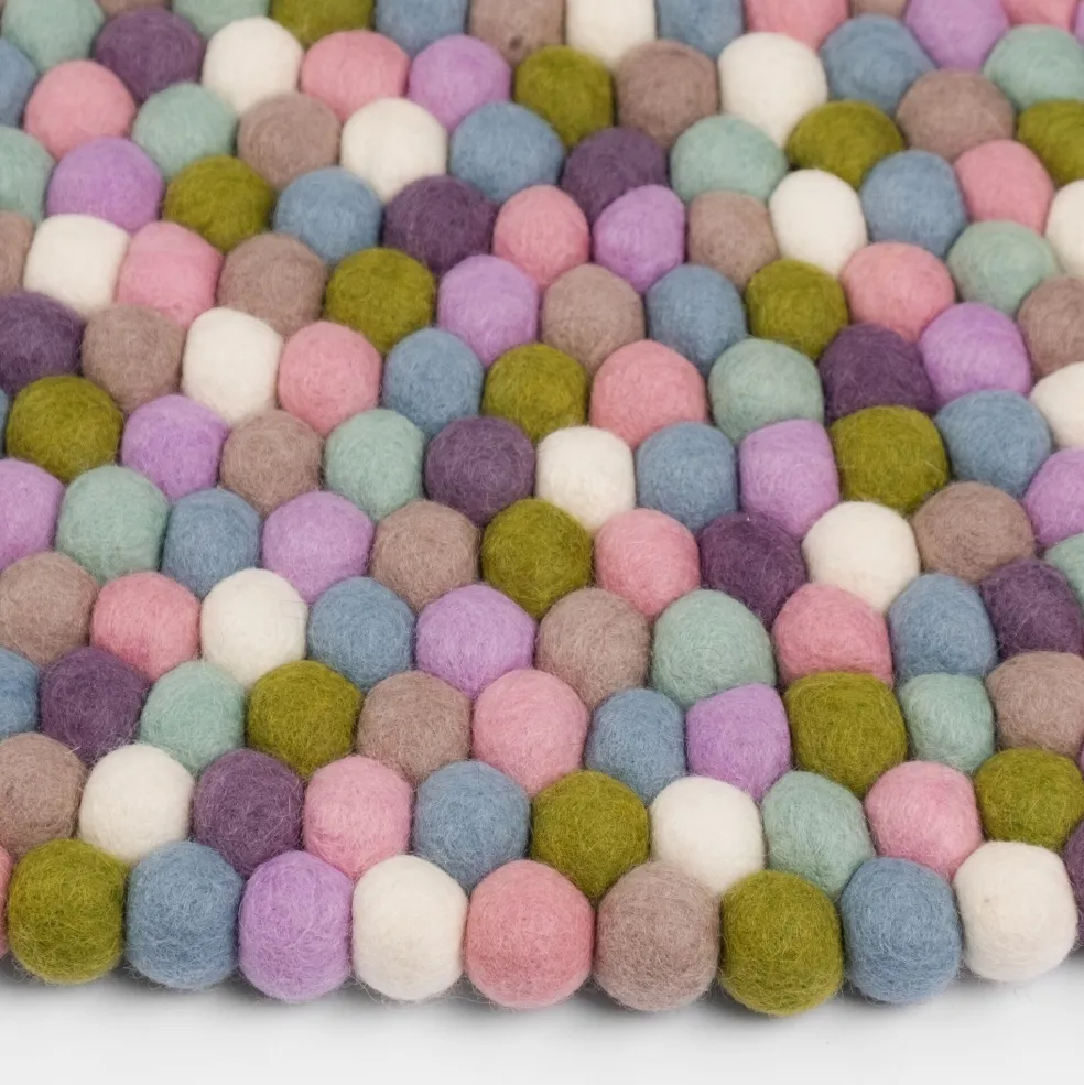 Greta Filzkugelteppich