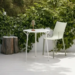 H.H.H. Armlehnstuhl matt