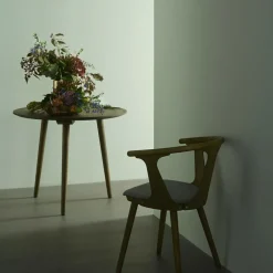 In Between SK2 Stuhl gepolstert Gestell Eiche