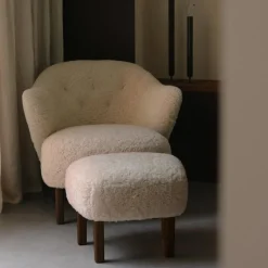 Ingeborg Fußhocker Schaffell