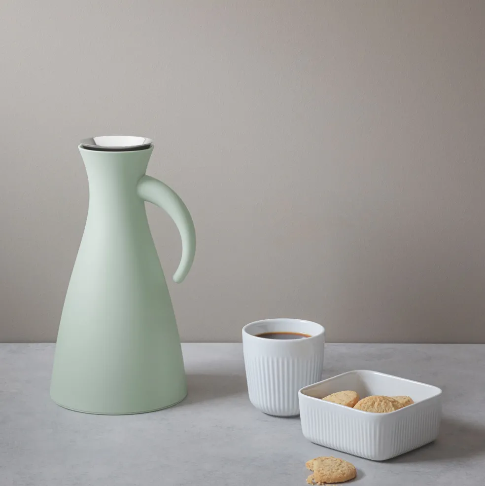 Isolierkanne schmal 1L matt